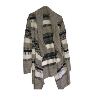 Charlotte Russe CARDIGAN. Light-weight. Gray, black, & white. (M)